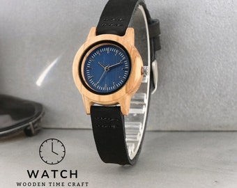 Montre en bois de bambou fabriquée à la main avec cadran bleu - Design mince et élégant, bracelet en cuir véritable, montre-bracelet pour femme chic