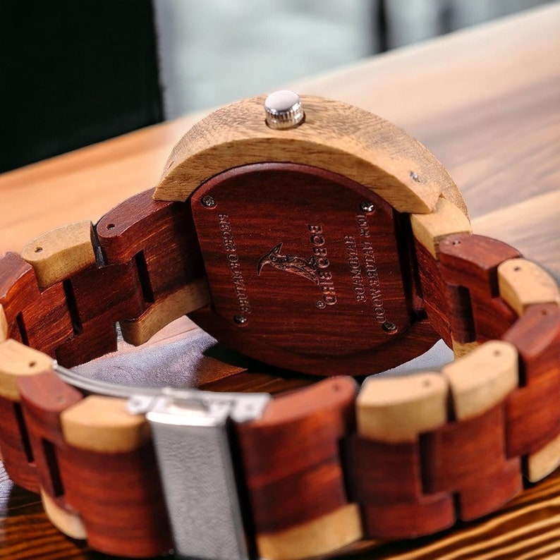 Elegant wooden quartz wristwatch with dual time zone feature, designed for men. Includes options for personalization, making it an ideal custom gift. Packaged in a sophisticated wooden box.