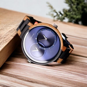 Elegant wooden quartz wristwatch with dual time zone feature, designed for men. Includes options for personalization, making it an ideal custom gift. Packaged in a sophisticated wooden box.