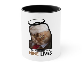 Mi presidente tiene nueve vidas gato meme taza de café, taza de café Donald Trump, tazas de café amante de los gatos, tazas de café amante de los gatos, tazas de 11 onzas