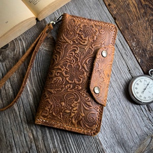 Leather Wristlet Wallet I Wallet with Phone Holder I Women Travel Wallet I Wallet Purse I Clutch Wallet I Credit Card Holder image 1