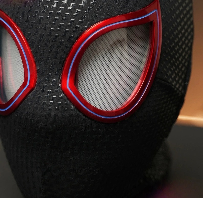 Spider Man Blinking Miles Morales Mask