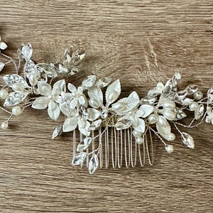 Floral Crystal & Pearl Comb, Crystal Wedding Comb, Bridal Hair Comb, Crystal Hair Comb, Pearl Hair Comb, Wedding Hair Accessory, Flower Girl