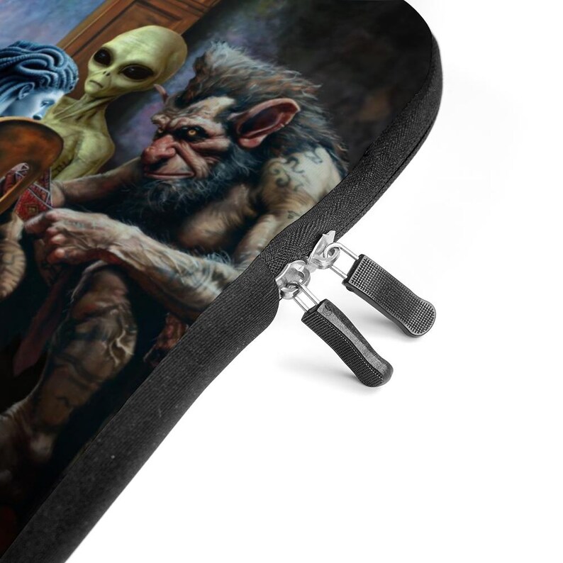 Mythical Poker Night Laptop Bag - Cryptid Neoprene Laptop Case afbeelding 8