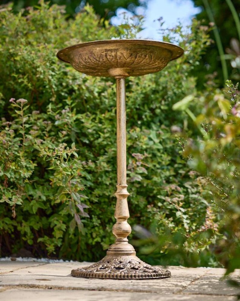 Vintage Bird Bath, Metal Bird Feeder, Standing Bird Dish. - Etsy UK