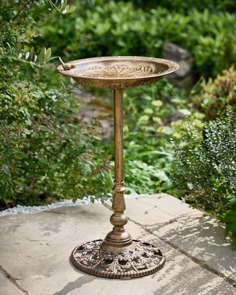 Vintage Bird Bath, Metal Bird Feeder, Standing Bird Dish. - Etsy UK