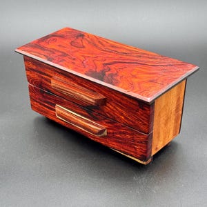 Cocobolo und Honduras Mahagoni Wunderschöne Korn Bandsäge Box für Ihre wertvollen Schätze und Schmuck