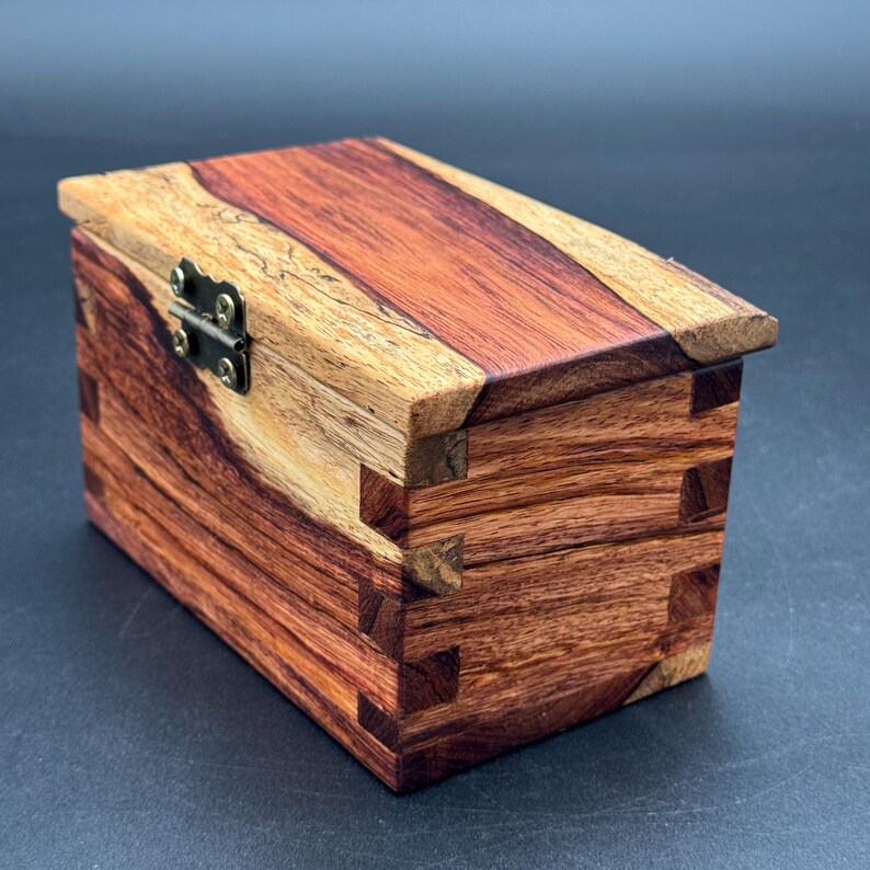 Luxurious Honduras Rosewood Box Gorgeous Grain Hinged Box For Your luxurious-honduras-rosewood-box-gorgeous-grain-hinged-box-for-your