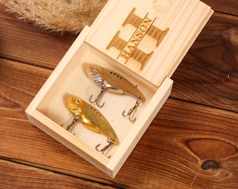Personalized Fishing Lure Gift Set with wood box，Custom Name Lure，Fisherman Gift for Him，Fisherman Gift for Dad，Christmas Gifts for Men