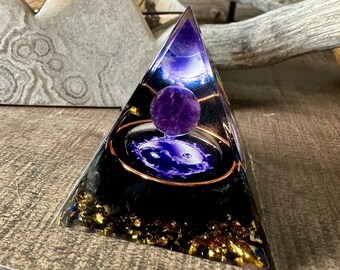 Amethyst Ying Yang Orgone Crystal Pyramid