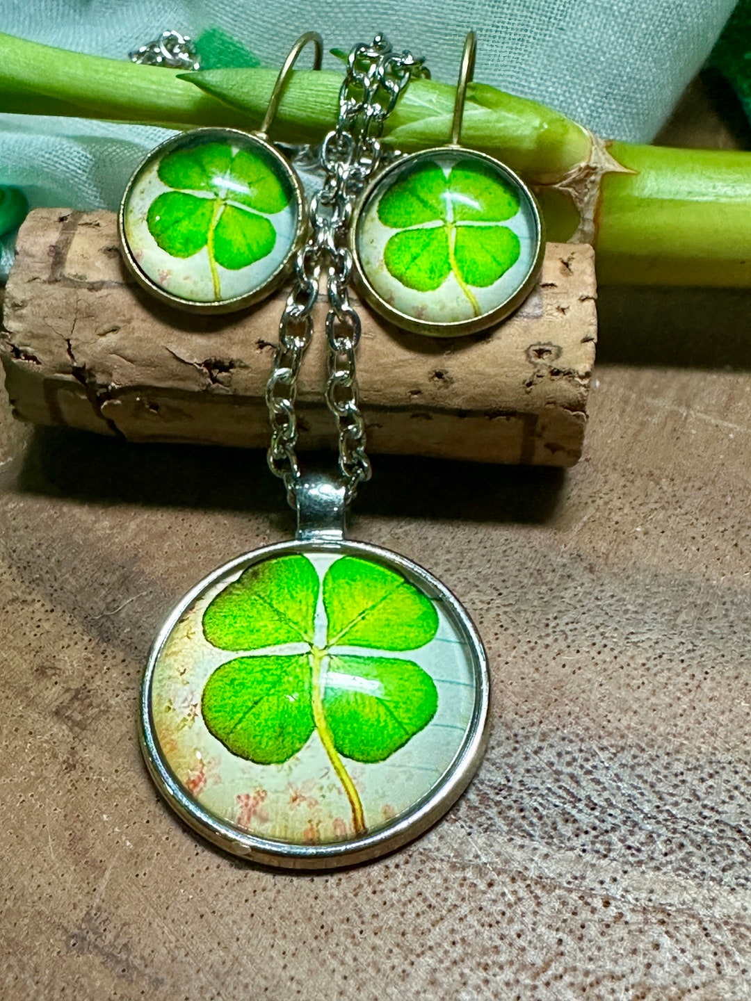 st patricks day jewelry projects