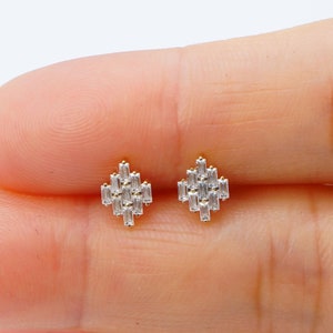 14K Solid Gold Baguette Lab Diamond Stud Earrings Rhombus Threadless Earrings Cartilage Earrings Delicate Conchs Helix Studs