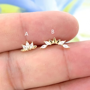 Boucles d'oreilles en or massif 14 carats pour cartilage de fleur de lotus Boucles d'oreilles en diamant fin de laboratoire à dos plat Boucles d'oreilles tragus Boucles d'oreilles en or conque Bijoux percés