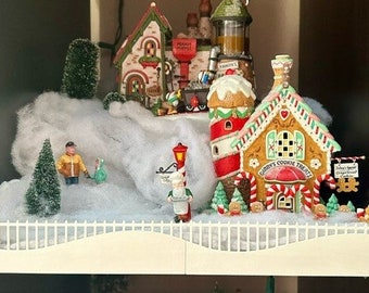Christmas Village Miniature Fence Edging for Shelves