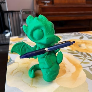 Dragon Pen Holder Cute 3D Printed Desk Buddy, Fantasy Organizer, Bookish Gift, DnD Dragon Decor, Custom Colors