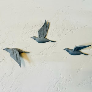 Birds in Flight Wall Art – Elegant 3D Printed Home Decor