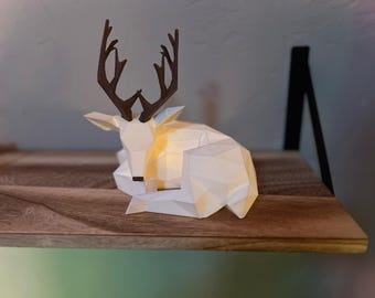 Low Poly Reindeer – Table Lamp | 3D Printed Winter Decor | Cozy Holiday Light