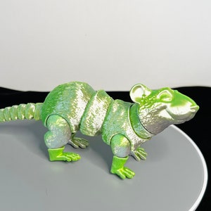 Articulated Rat: 3D Printed Rodent for Collectors and Animal Lovers