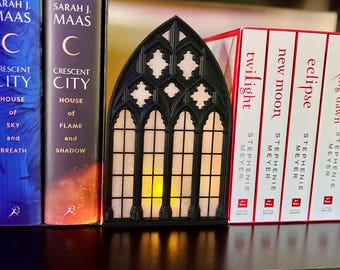 Gothic Cathedral Book Nook Insert – 3D Printed Bookshelf Decor with LED | Dark Academia, Fantasy Book Accessory, Gothic Room Decor
