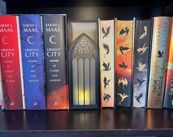 Gothic Cathedral Book Nook Insert – 3D Printed Bookshelf Decor with LED Glow | Fantasy Shelf Insert | Bookish Gift