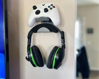 Controller and headset wall mount