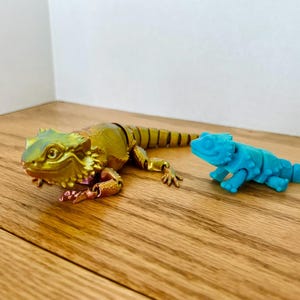 Realistic 3D Printed Bearded Dragon Articulating Poseable Lizard Toy, Flexible Reptile Figure, Pet Lover Gift