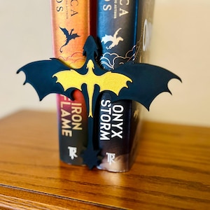 Dragon Book Insert 3D printed dragon bookshelf decor black and gold dragon figurines, book nook