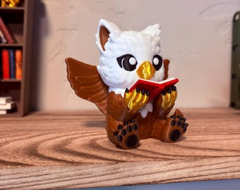 Baby Griffin Reading Figurine – Fantasy Bookshelf Decor, Cute Griffin Book Lover Gift, Reading Gryphon Statue, Book Nook Shelf Buddy