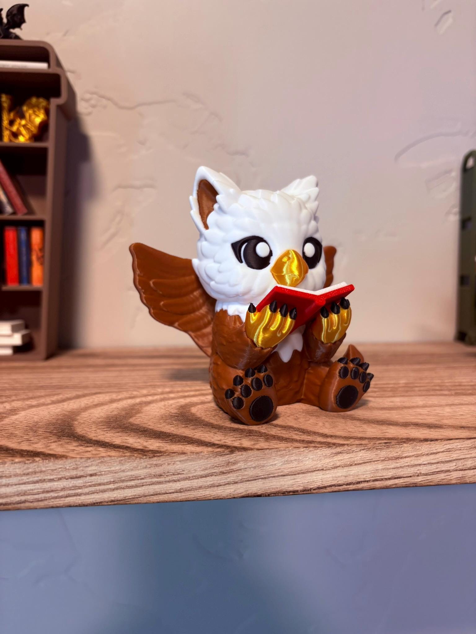 Griffin statue - Etsy 日本