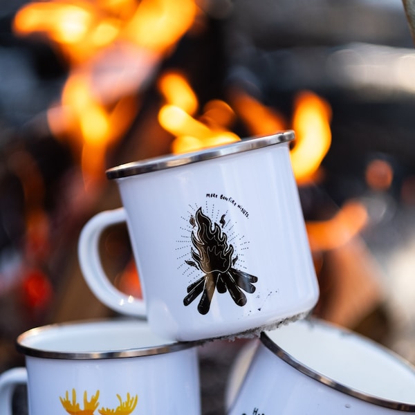 Emaille Tasse FEUER | leicht und robust Outdoor Camping Designed in Germany Kaffee Lagerfeuer Nachhaltig Geschenk Campervan Vanlife 330 ml