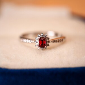 Red Spinel Halo Ring · 925 Silberring Verstellbar · Natural Red Spinel · Verlobungsring