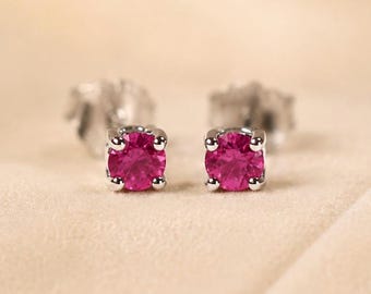 Rosa Saphir Ohrstecker · Natürliche Rosa Saphir · Mini Edelstein Stud Earrings · 925 Silber oder Vergoldet · Zarte Pink Sapphire