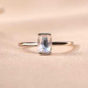 Anillo de piedra lunar · Piedra lunar arcoíris natural · Corte esmeralda · Anillo ajustable de plata de ley 925 · Anillo geométrico llamativo