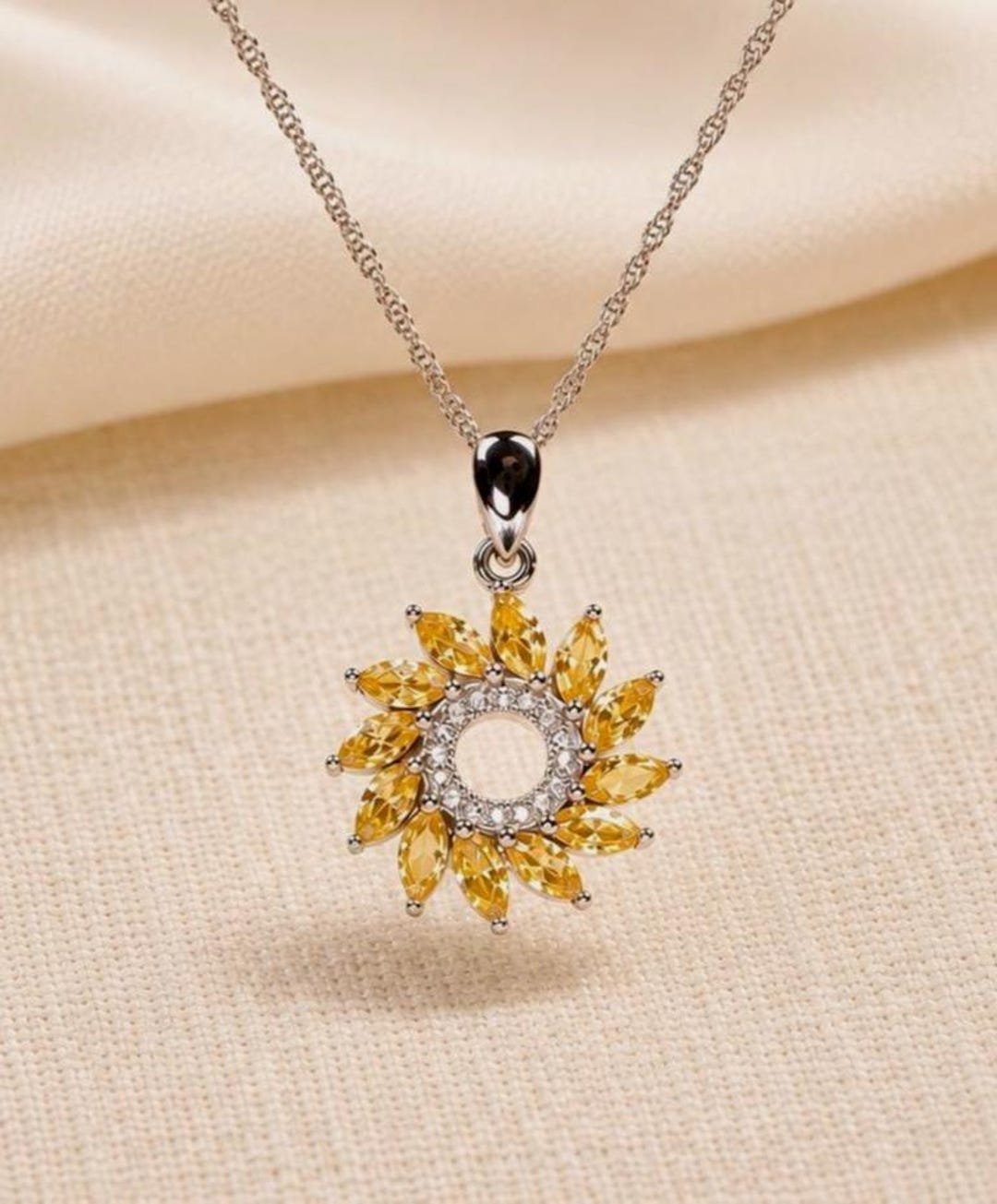 Sunflower Necklace in 925 Sterling Silver · Yellow Cubic Zirconia