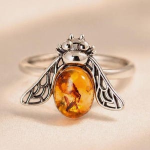 Bee ring • Amber ring • 925 silver • natural amber • adjustable • natural style • perfect gift