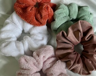 Fluweel/fuzzy scrunchies, roze, groen, wit, rood