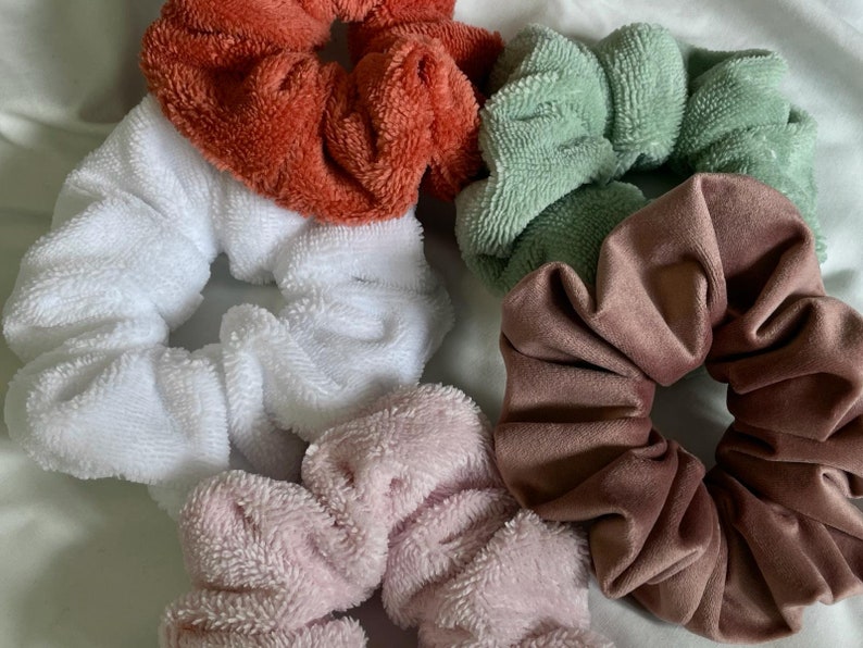 Scrunchies de terciopelo/difusos, rosa, verde, blanco, rojo imagen 1