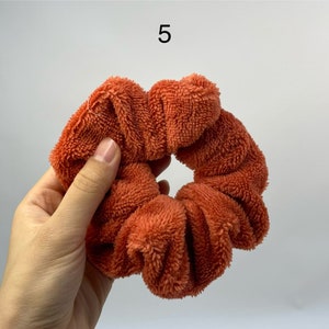 Scrunchies de terciopelo/difusos, rosa, verde, blanco, rojo imagen 10