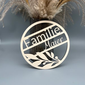 Nameplate | Family name sign | Wall decoration | Personalized sign | Gift | Wedding | Wooden sign | Entrance door sign | Engraving