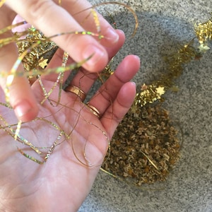 Gold-Salz, Energetisches Kräutersalz mit Kamillenblüten und einem Tropfen kolloidalem Gold, Ritualsalz, Runen und Tzolkin wertgeschätzt