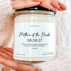Personalized Mother of the Bride Candle, Wedding Day Gift for Mom, Mother of the Bride Appreciation Gift, Mother of the Bride Thank You Gift