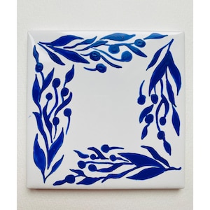 Somerset Floral Border ~ Delft Inspired, Hand-Painted Blue and White Tile