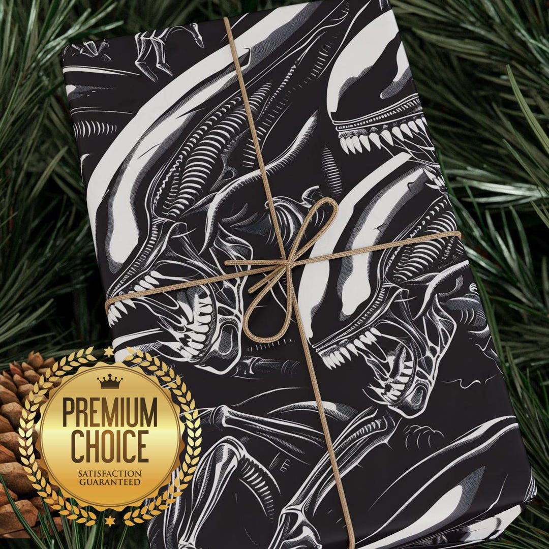 Alien Xenomorph Black and White Gift Wrapping Paper, Creepy ...