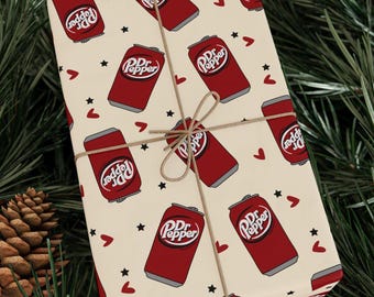 Papel de regalo Dr. Pepper: un divertido y original papel de regalo para latas de refresco para amantes de las bebidas.