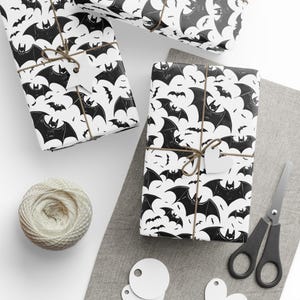 Carta da regalo per pipistrelli impazziti, confezione regalo di pipistrelli di Halloween, carta da regalo spettrale, regalo per la festa di compleanno di ottobre