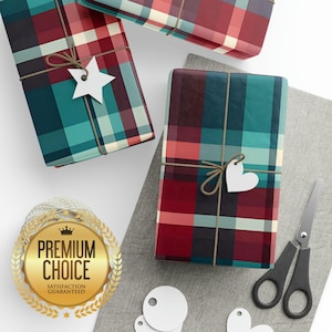 Rot und Rot karierte Weihnachtsgeschenkrolle, elegante Geschenkpapierrolle, rote und grün karierte Geschenkpapierrolle, Weihnachtsklassische Geschenkrolle