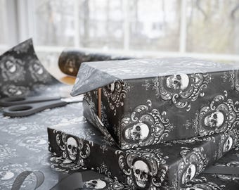 Rouleau de papier cadeau damassé tête de mort gothique pour Halloween, anniversaire gothique, mariage gothique et cadeaux rock