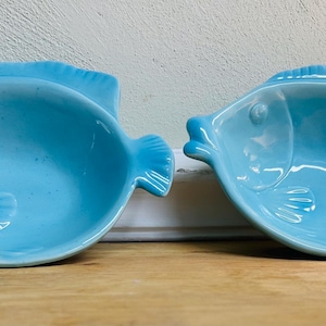 Tigela de sopa de peixe turquesa Dennis East vintage