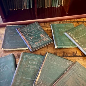 Minilibros de cuero de la pequeña biblioteca de la década de 1920: Edición Green Redcroft