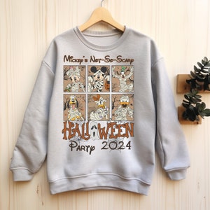 Crew neck, Mickey's Halloween, Unisex Crewneck, crewneck, Halloween, Disney Crew Neck, Mickey and Minnie Halloween